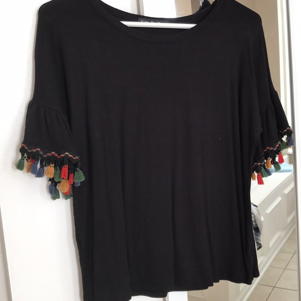 Black tshirt with festive sleeve